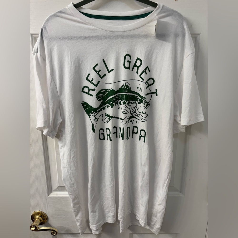 WELL WORN LOS ANGELES NWT MENS XXL REEL GREAT GRANDPA FISHING TEE SHIRT GRAPHIC